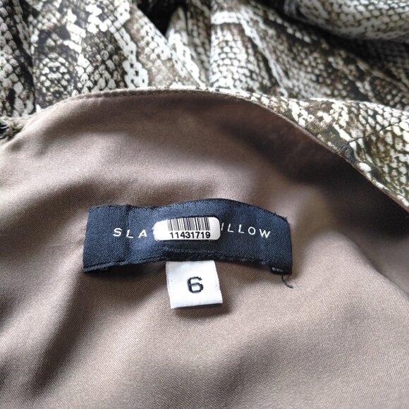 Slate & Willow Women's Size 6 Long Sleeve Faux Python Wrap Style V-Neck Dress - Picture 2 of 6